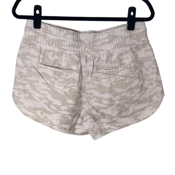 Athleta Cabo Tide Linen Shortie Tan Cream Camo Size 6 - Picture 4 of 11